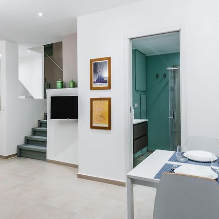 Modern Macha Apartment By Wonderful Italy Catânia Exterior foto