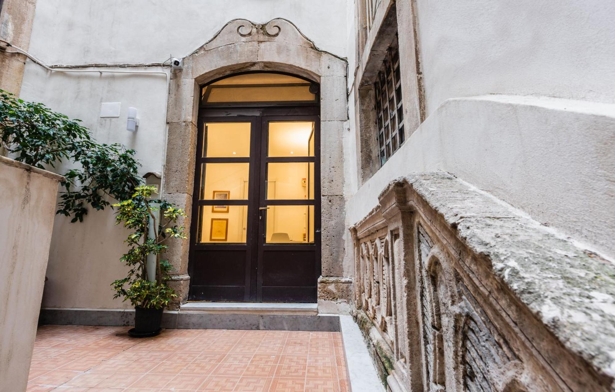 Modern Macha Apartment By Wonderful Italy Catânia Exterior foto